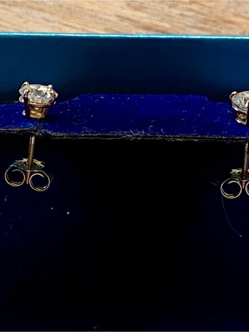 14k solid gold 1ct  Moissanite earrings - Picture 2 of 4